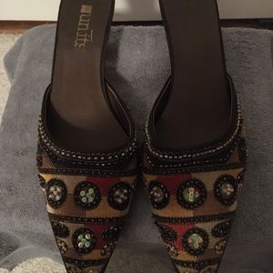 Units Embellished Mule, Leather Sole Size 10W